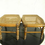 Paire de reposes-pieds en bois et cannage ancien