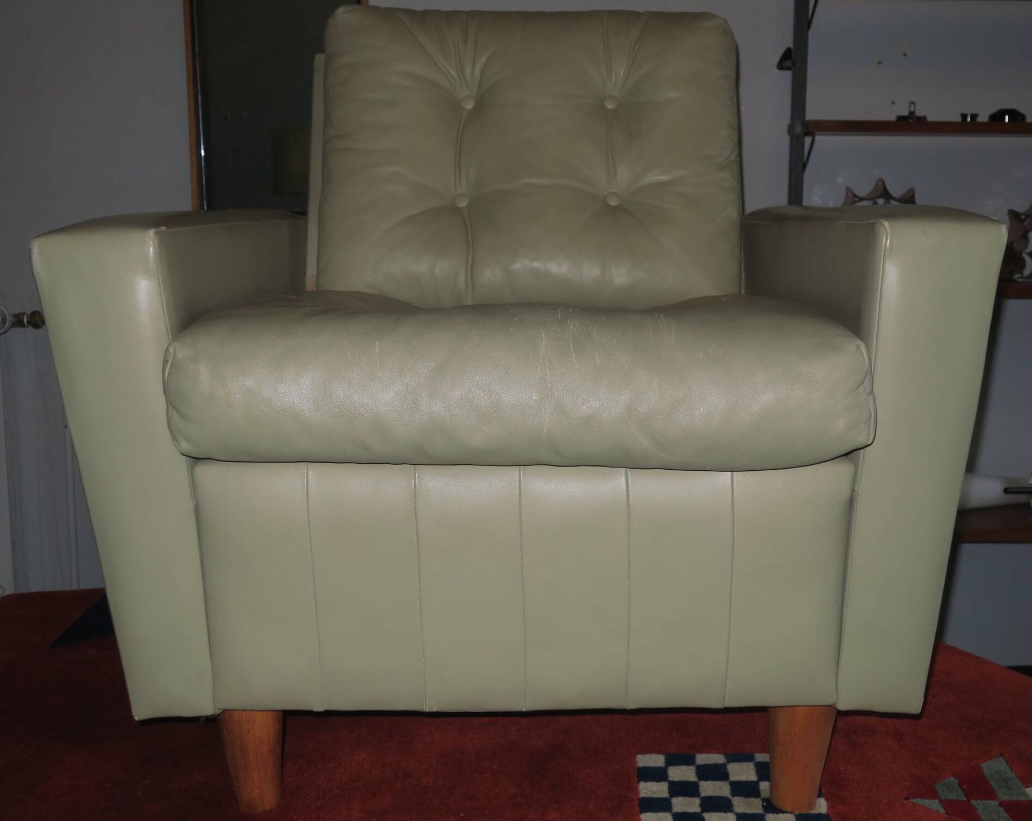 MId century pistachio green leather lounge chair after Florence Knoll, 1950s