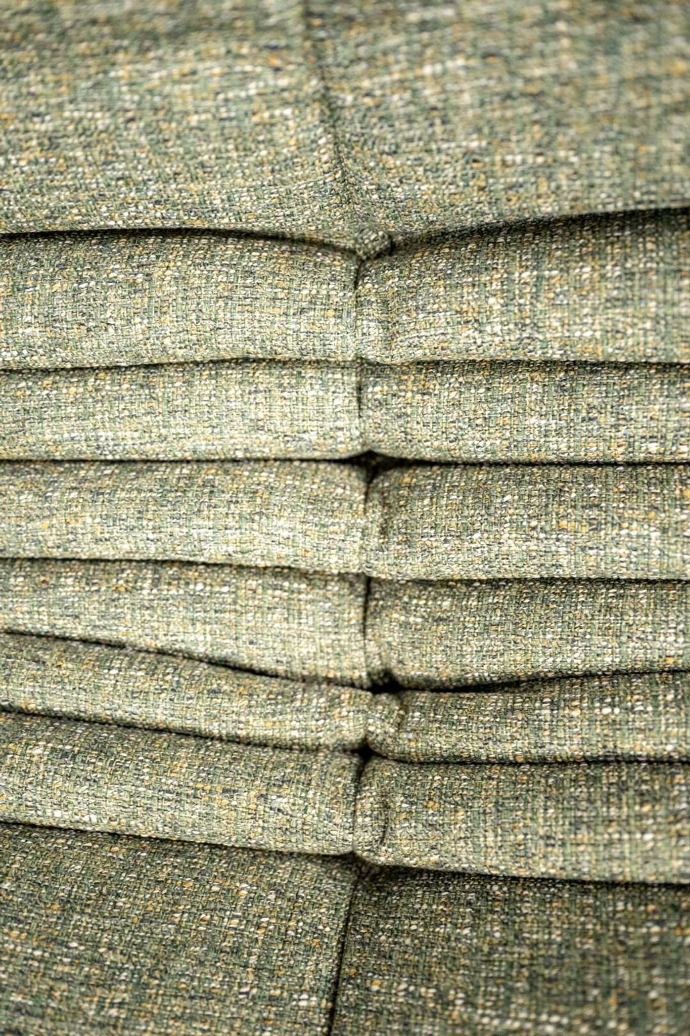 Fauteuil et pouf Togo en tweed émeraude