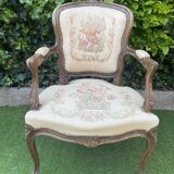 Basket bed and its two armchairs