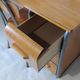 Bureau d'écolier et chaise vintage métal et bois clair