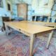 Table de ferme 230 x100 ,chêne clair patiné,