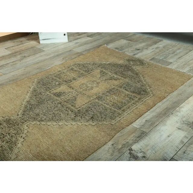 1970s Turkish hand-knotted runner rug 89x350
