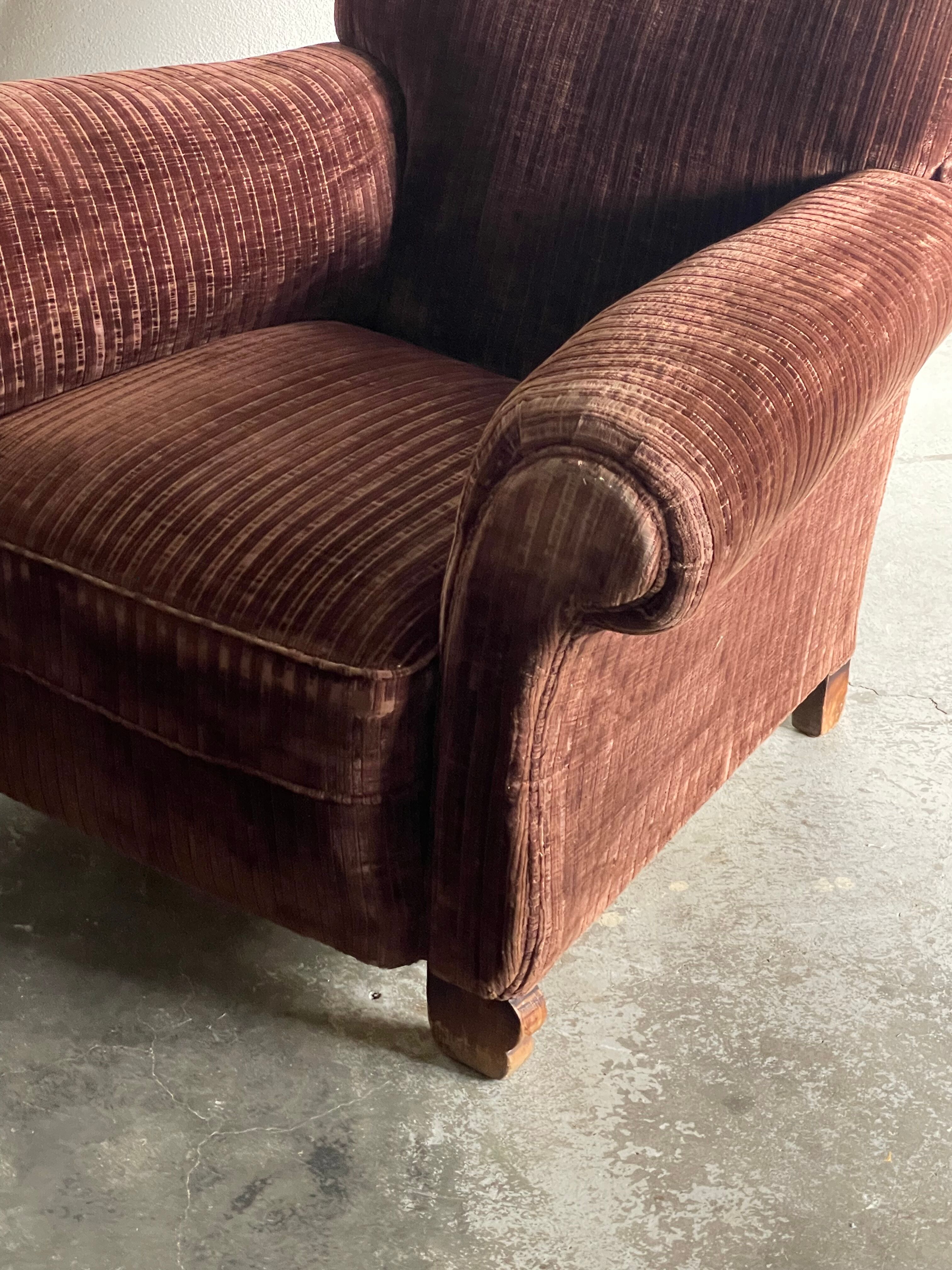 Velvet club armchair