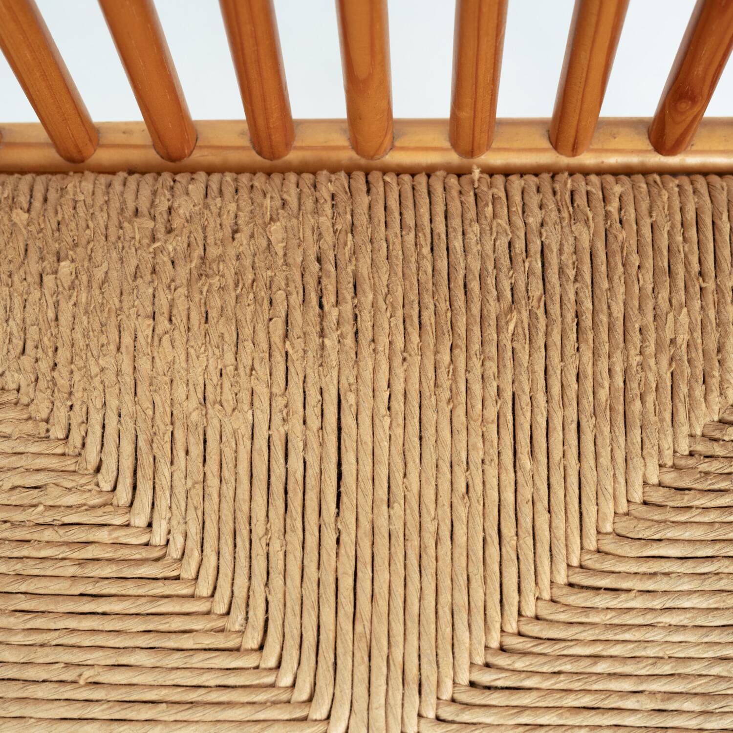 2 vintage chairs in pinewood with braided seat, 1970s