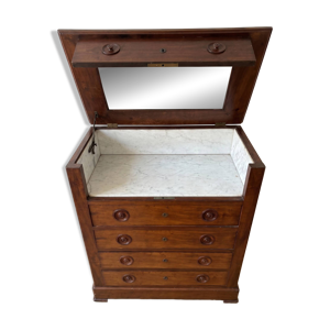 Table de toilette avec