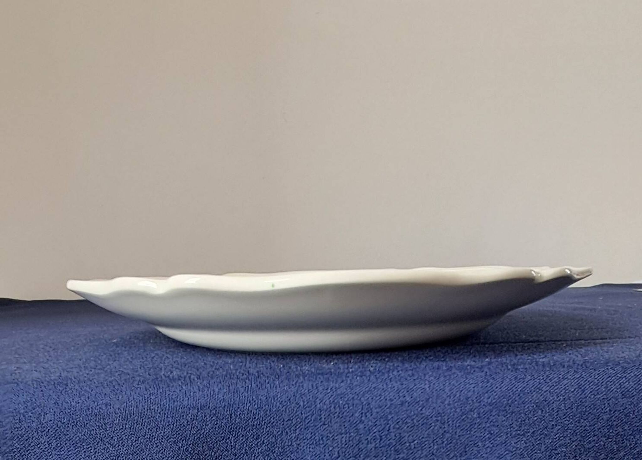 Plat ovale Hereford par Royal Doulton. 1950