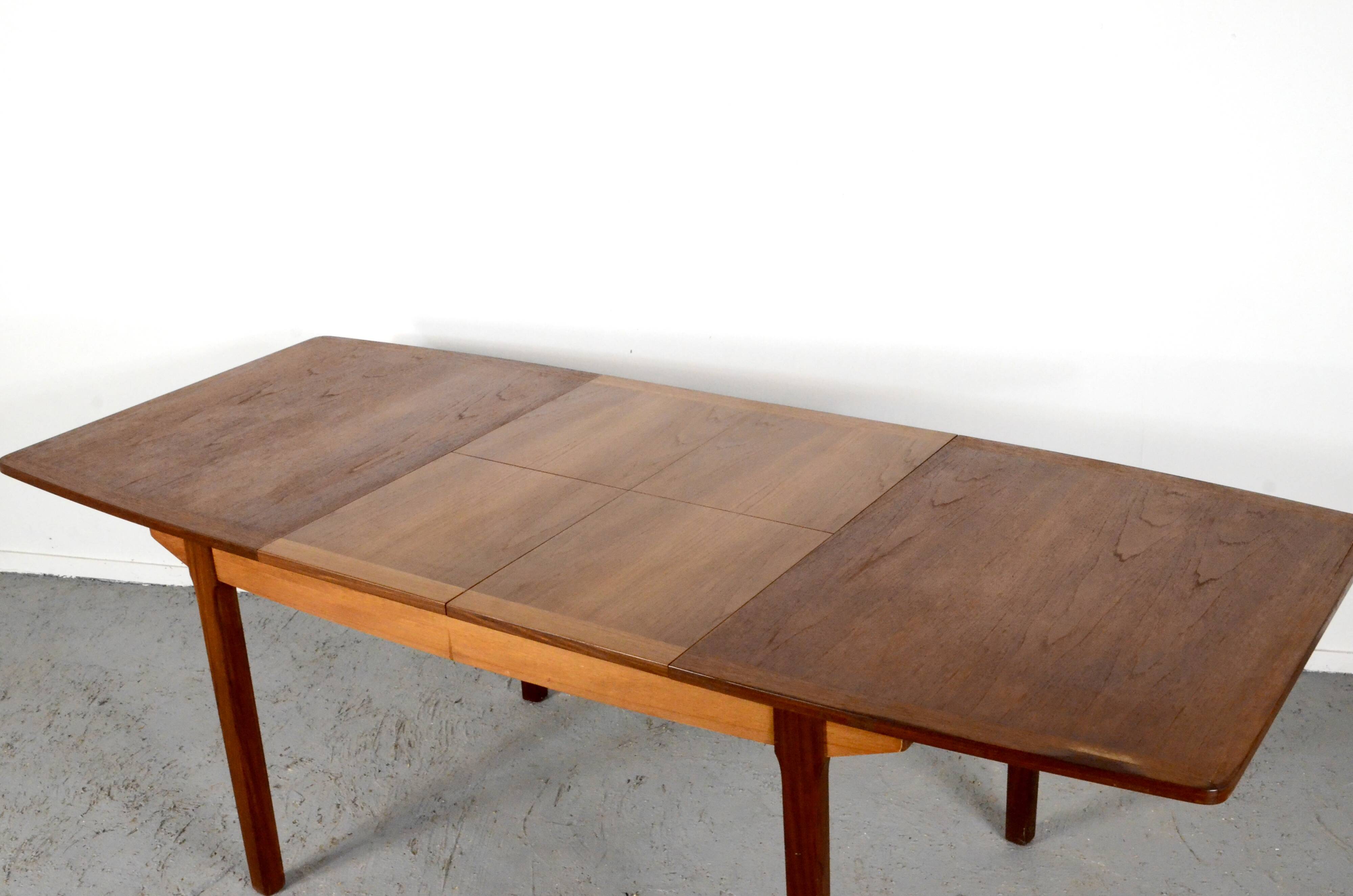 Table extensible Nathan du milieu du siècle en superbe teck. Moderne/Rétro/Danois