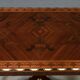 Table, bureau en marqueterie de bois précieux, époque Napoléon III, milieu XIXe
