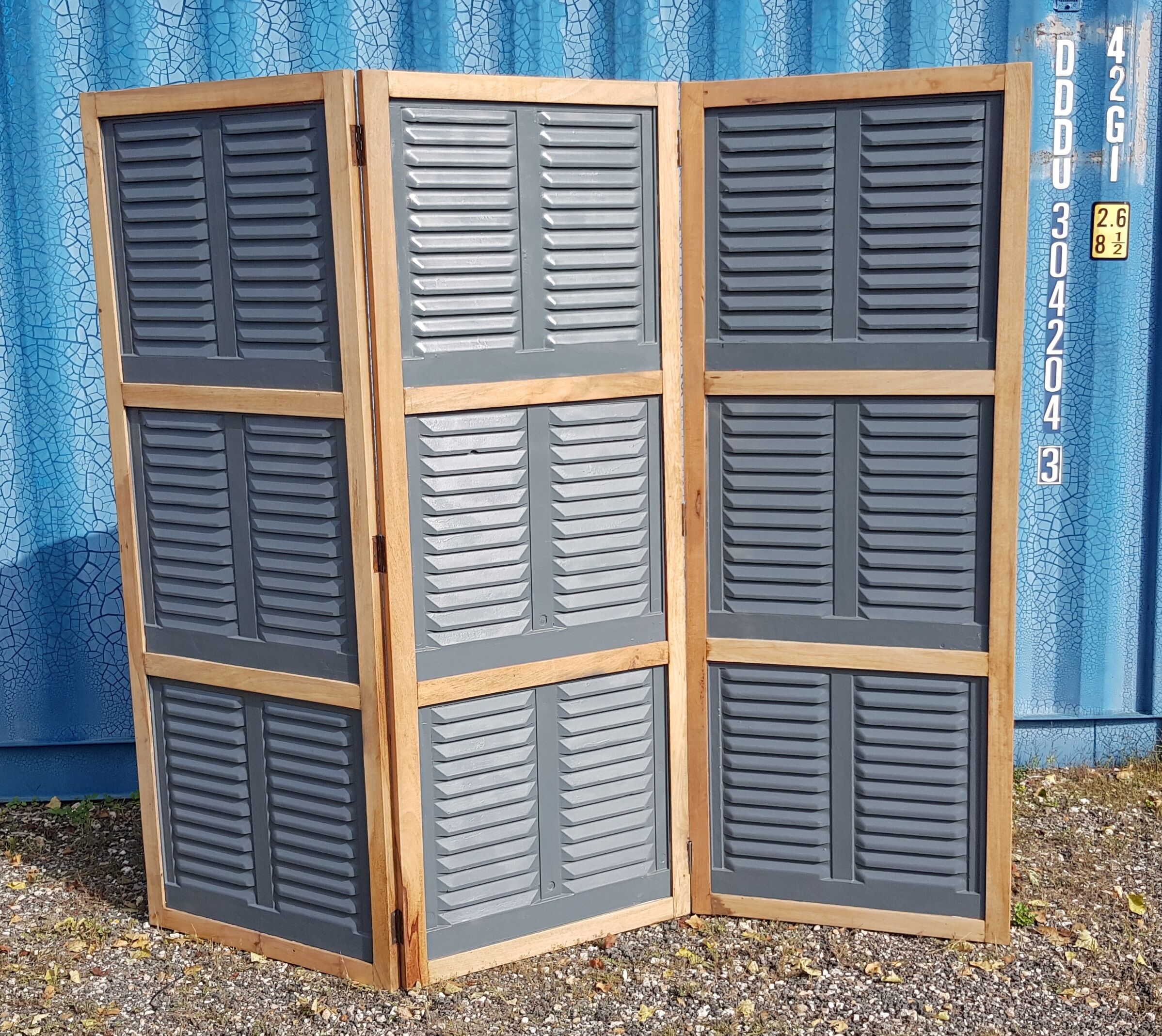 Screen - workshop divider