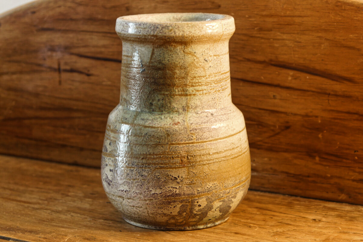 Glazed sandstone vase