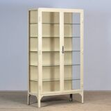 Armoire à pharmacie en fer, années 1930