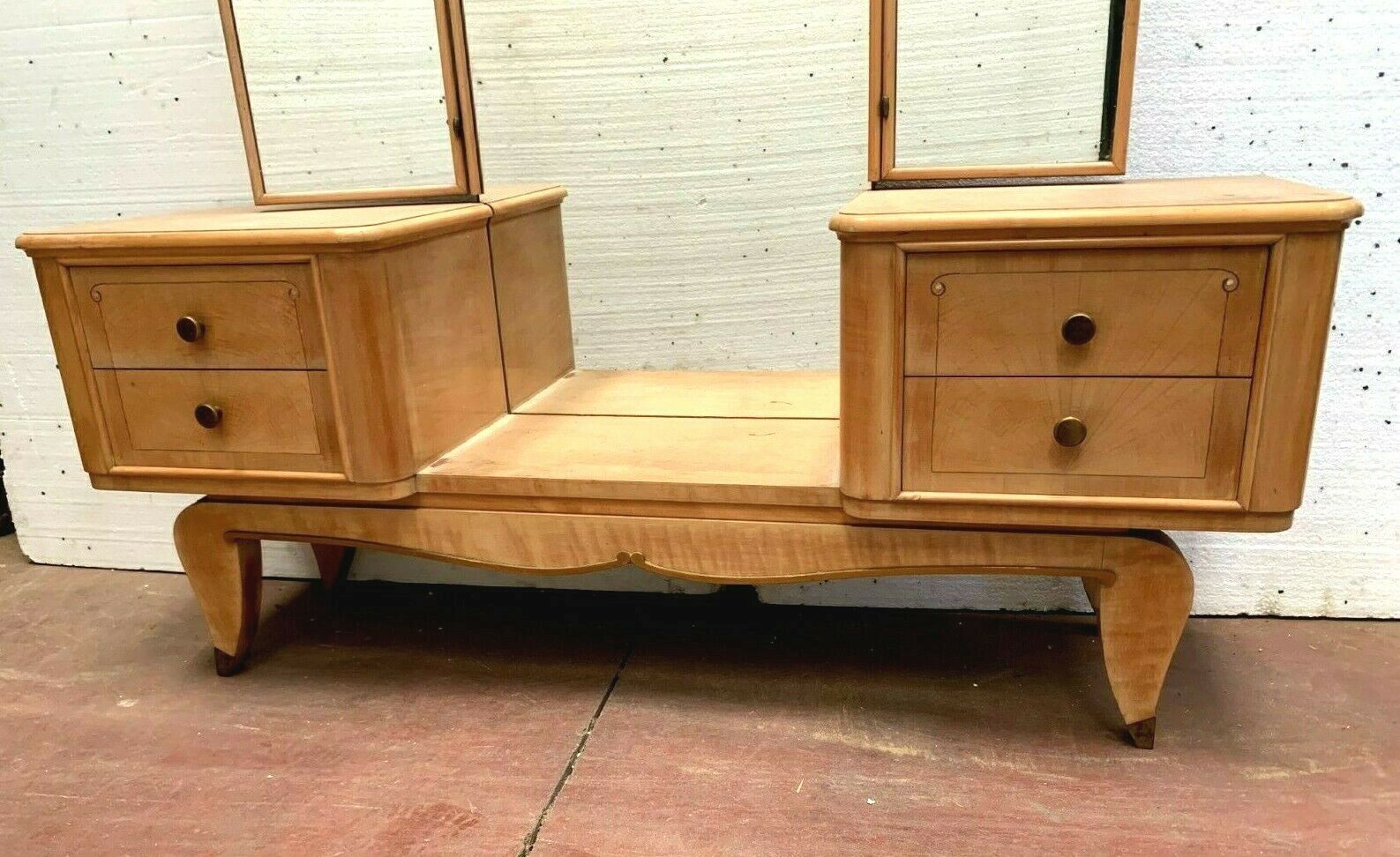 Coiffeuse Art Déco a miroir tripthique en placage de bois clair XX siècle