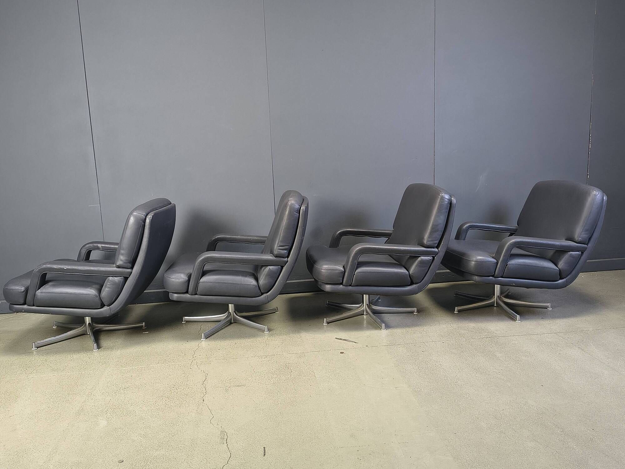 Set of 4 swivel chairs by Bernd Munzebrock for Walter Knoll, 1970s