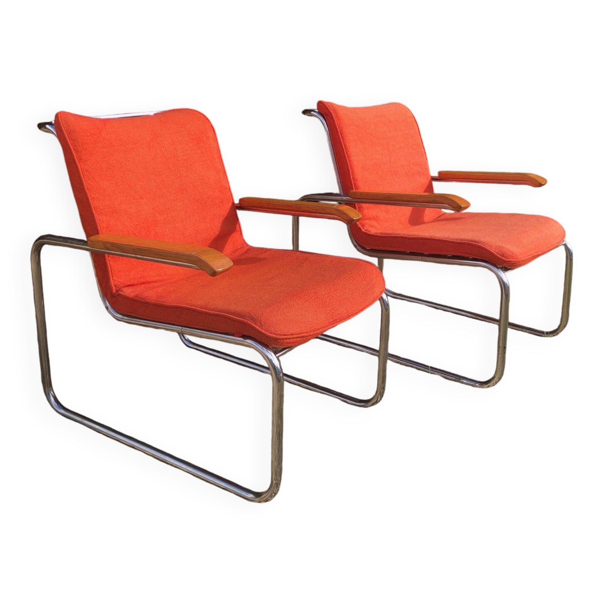 Pair of MB lounge chairs by Marcel Breuer for Knoll