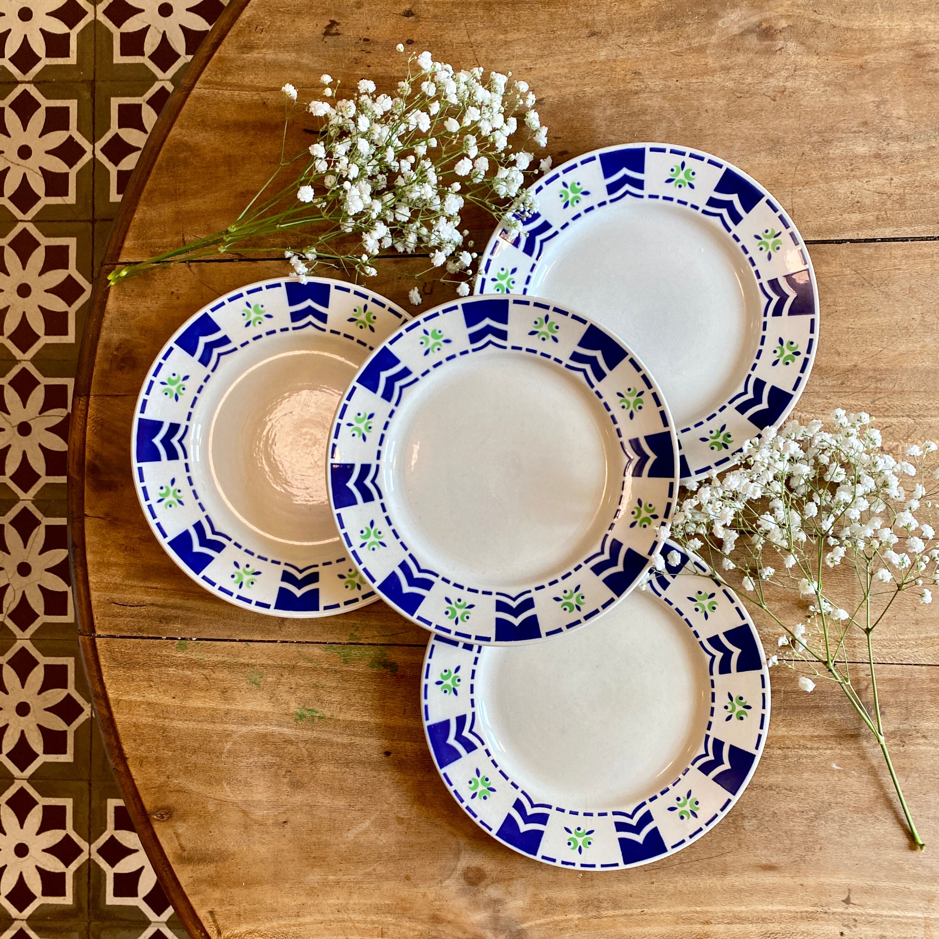 Set of 4 vintage plates model Axelle de Sarreguemines