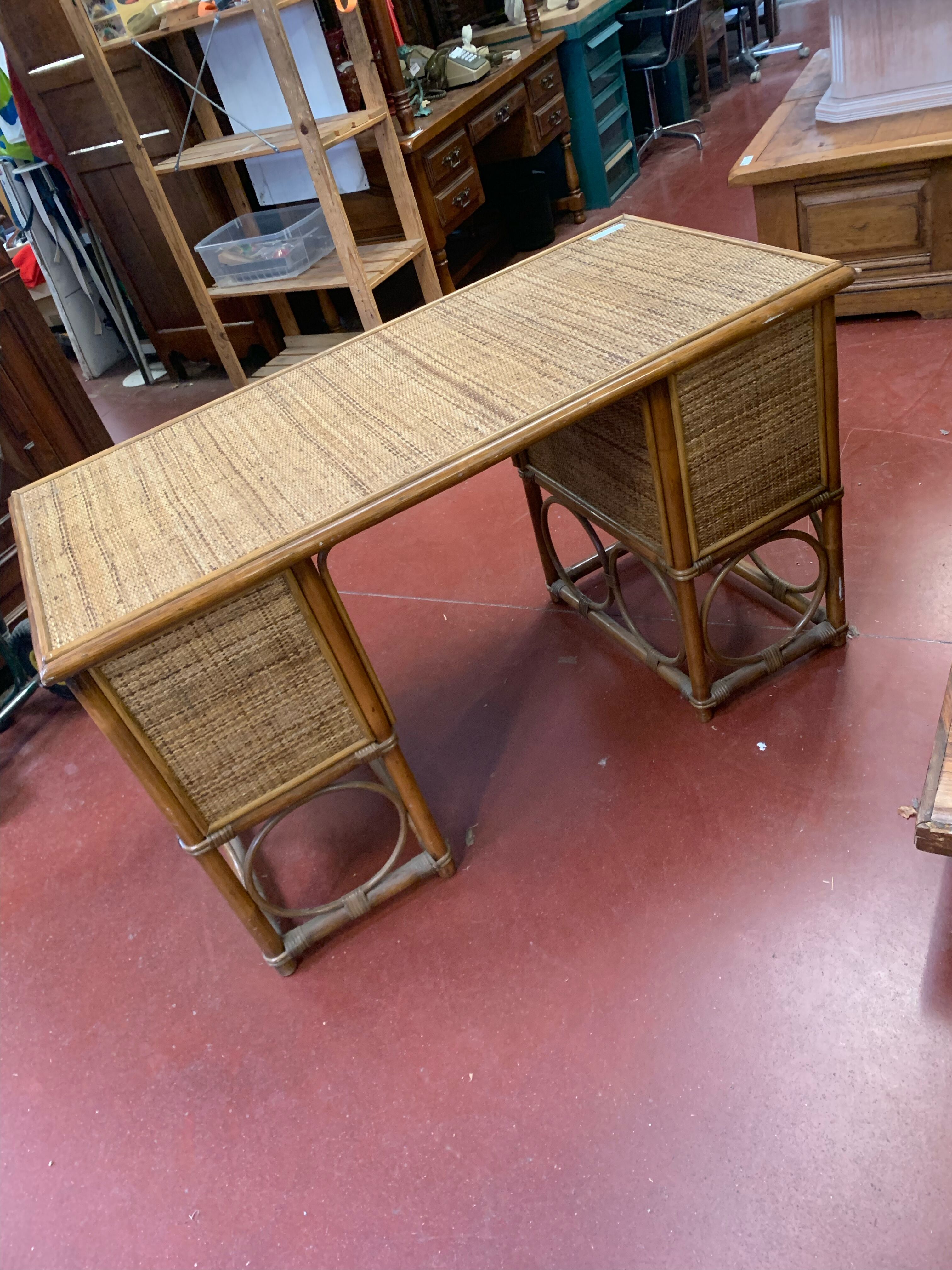 Rattan office year 60
