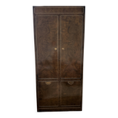Armoire bar Hollywood Regency en loupe de noyer — années 1970