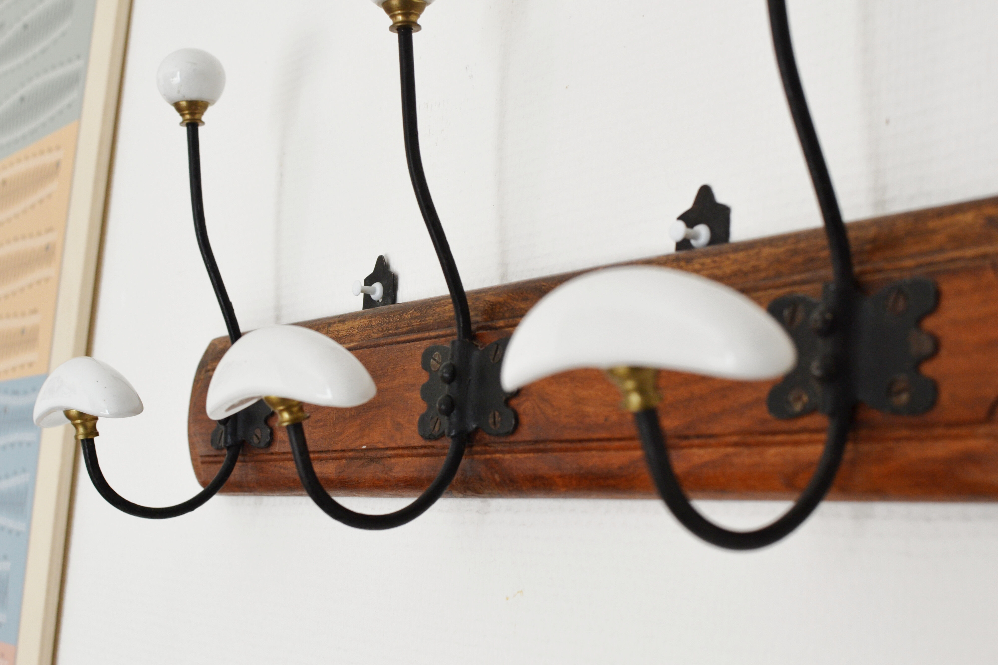 Vintage hook with 3 solid wood hooks