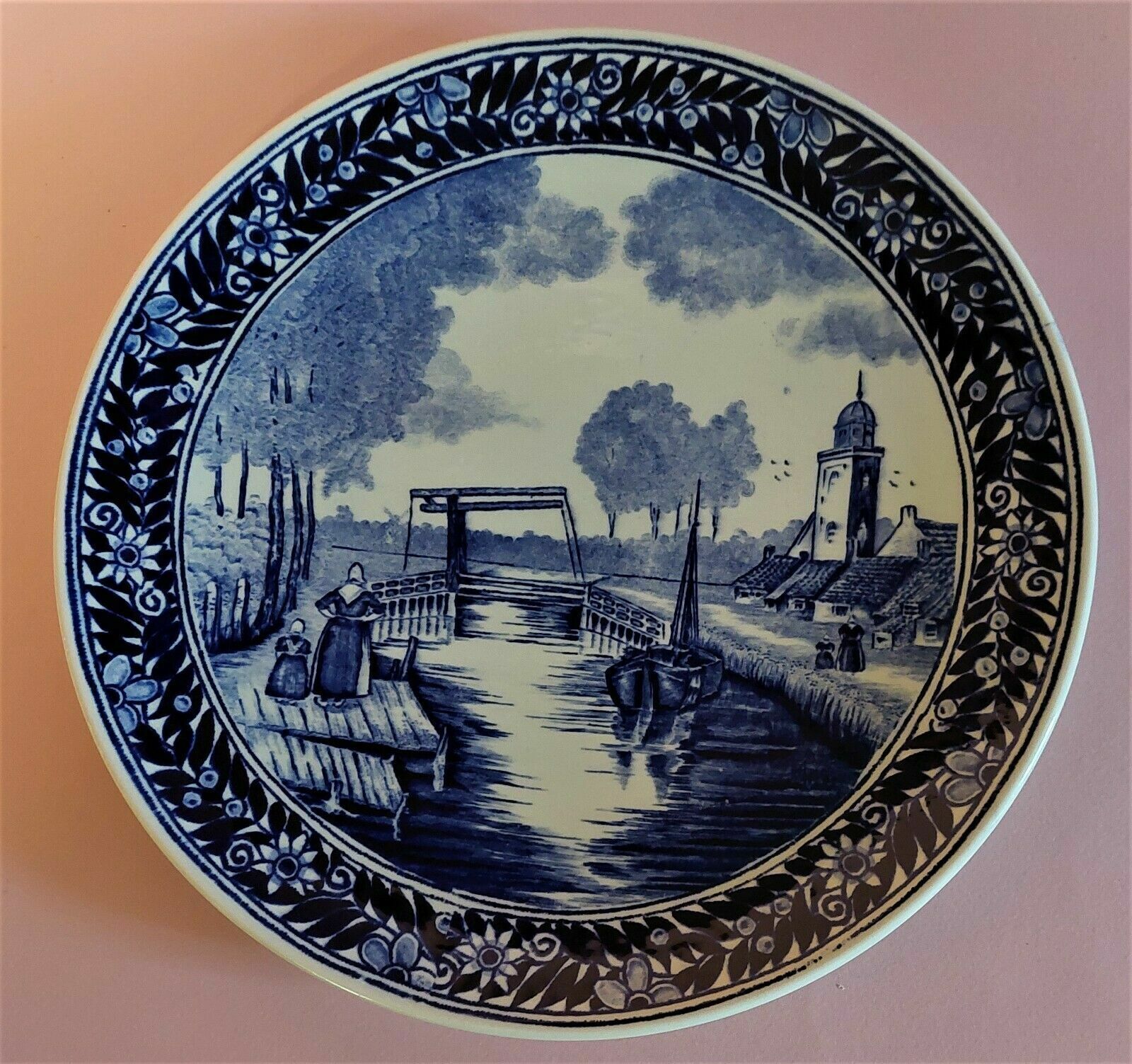 Earthenware dish Delft Boch Fr