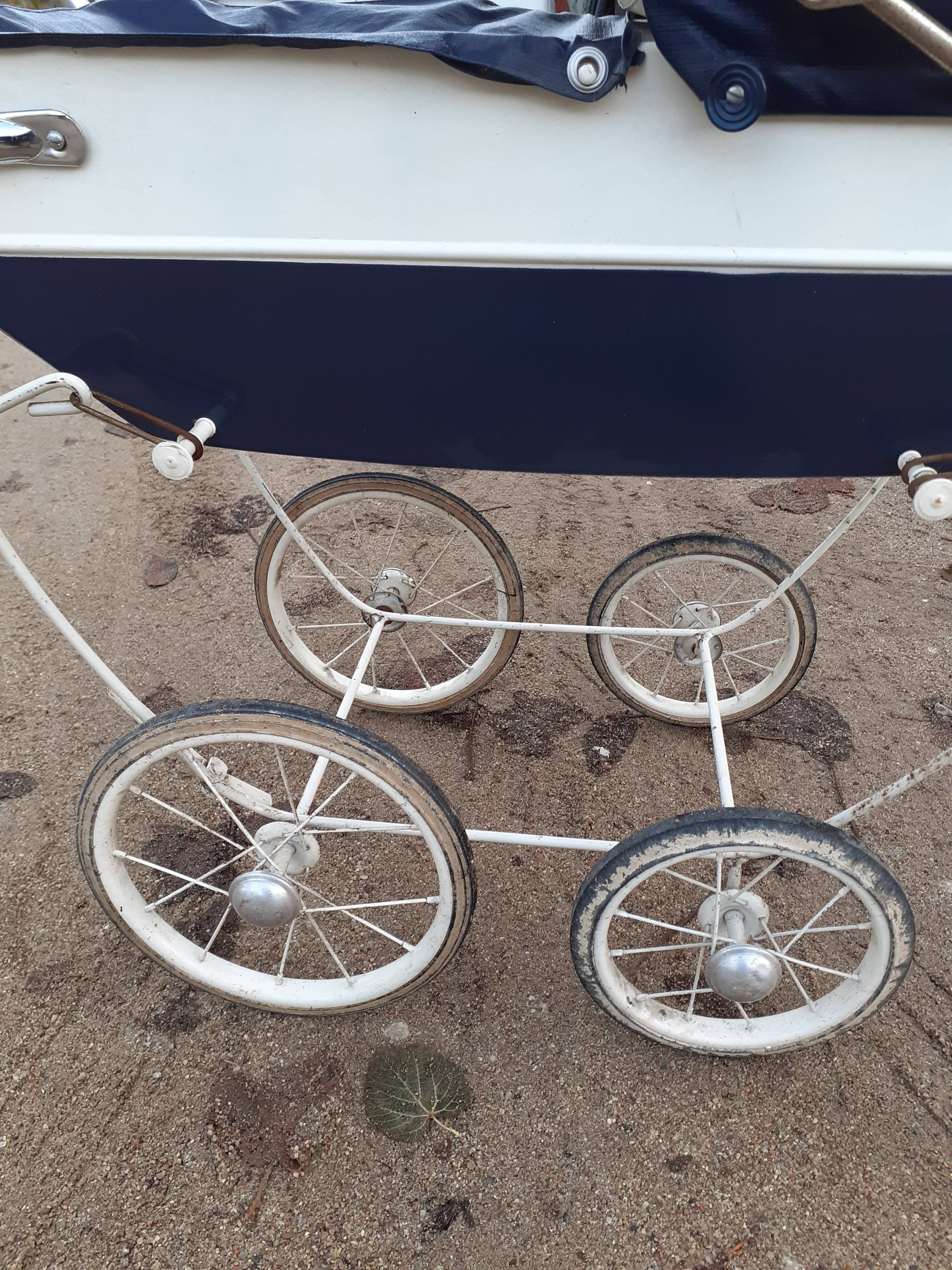 Landau poupées années 50