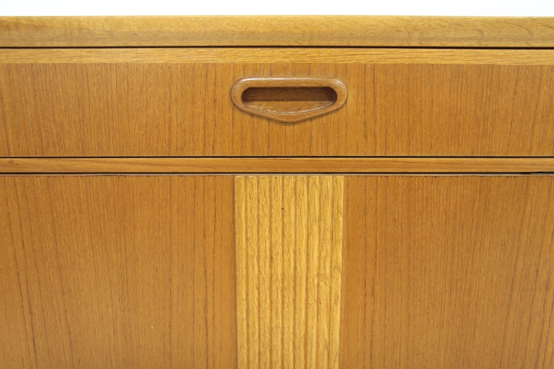 Scandinavian teak and oak sideboard, Möbelfabrik Örnen, Rydaholm, Sweden, 1960