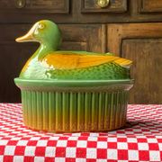 Terrine en barbotine canard vintage
