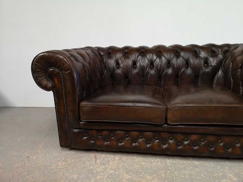 Sofa chesterfield brown leather two seats
