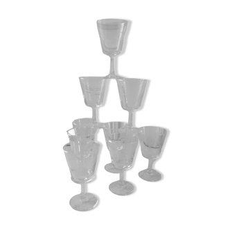 Lot de 9 verres à vin en cristallin gravé années 60