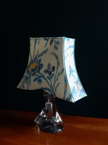Lampe de table Abat-jour tissu Ikat et son pied en cristal