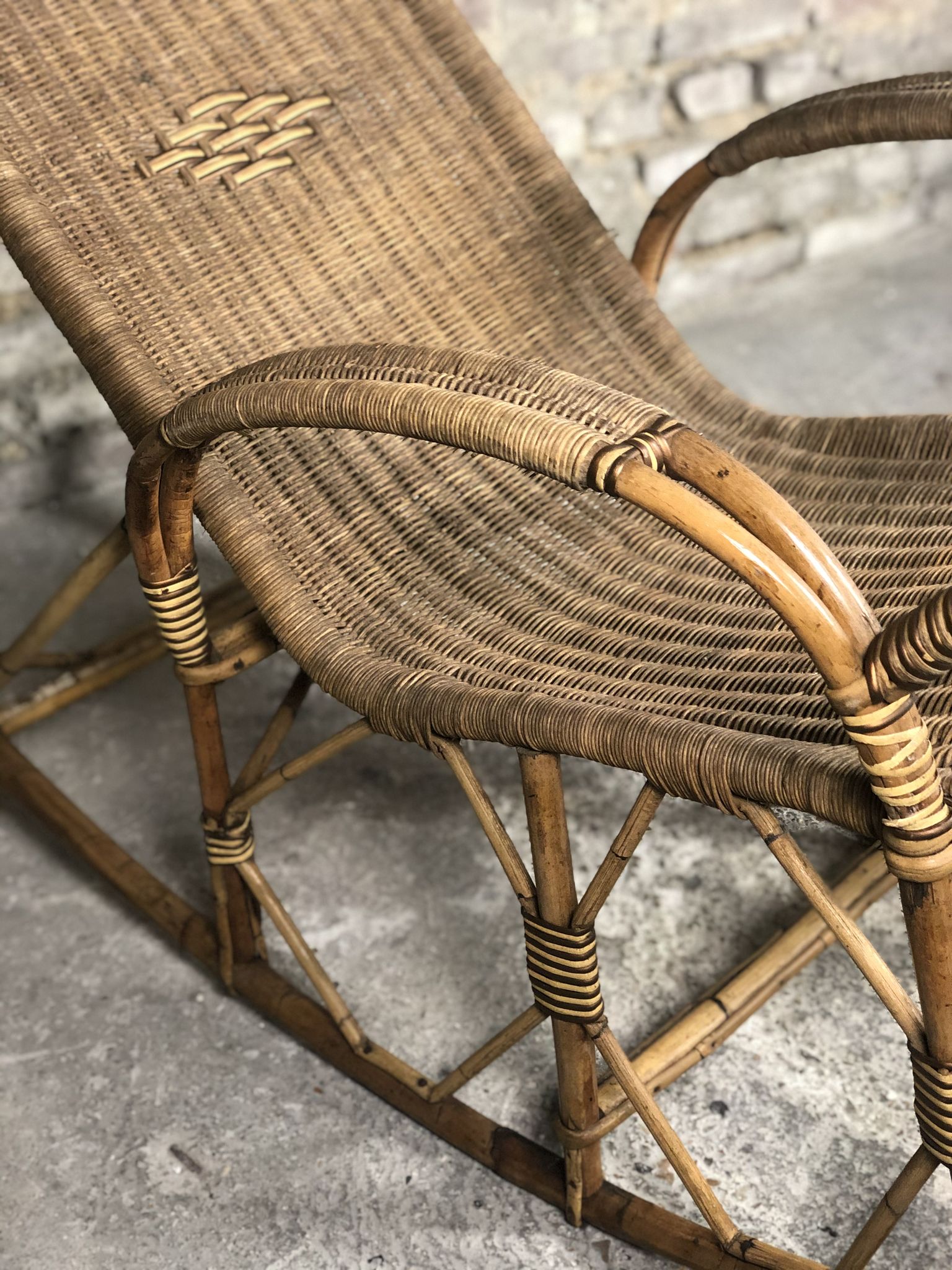 Rocking chair in rattan and wicker very 1900s