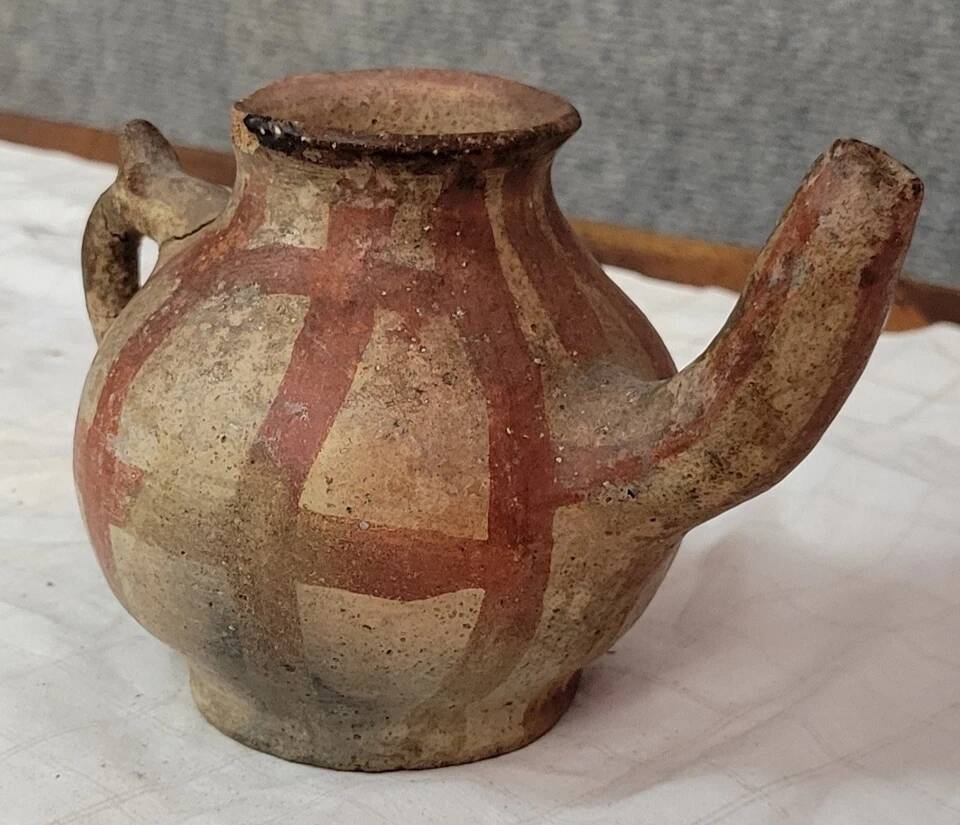 Traditional Kabyle/Berber terracotta pottery decorated with patterns (4)