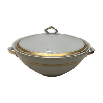 Porcelain tureen