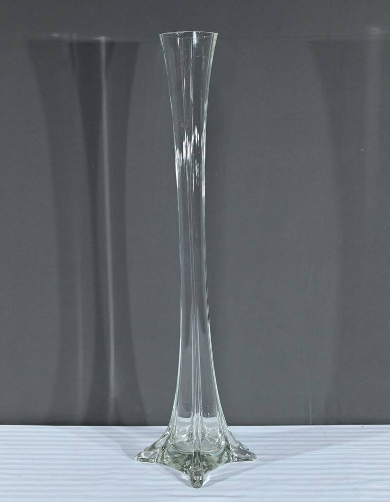 Important Vase Soliflore en Verre, époque Art Déco – 1930