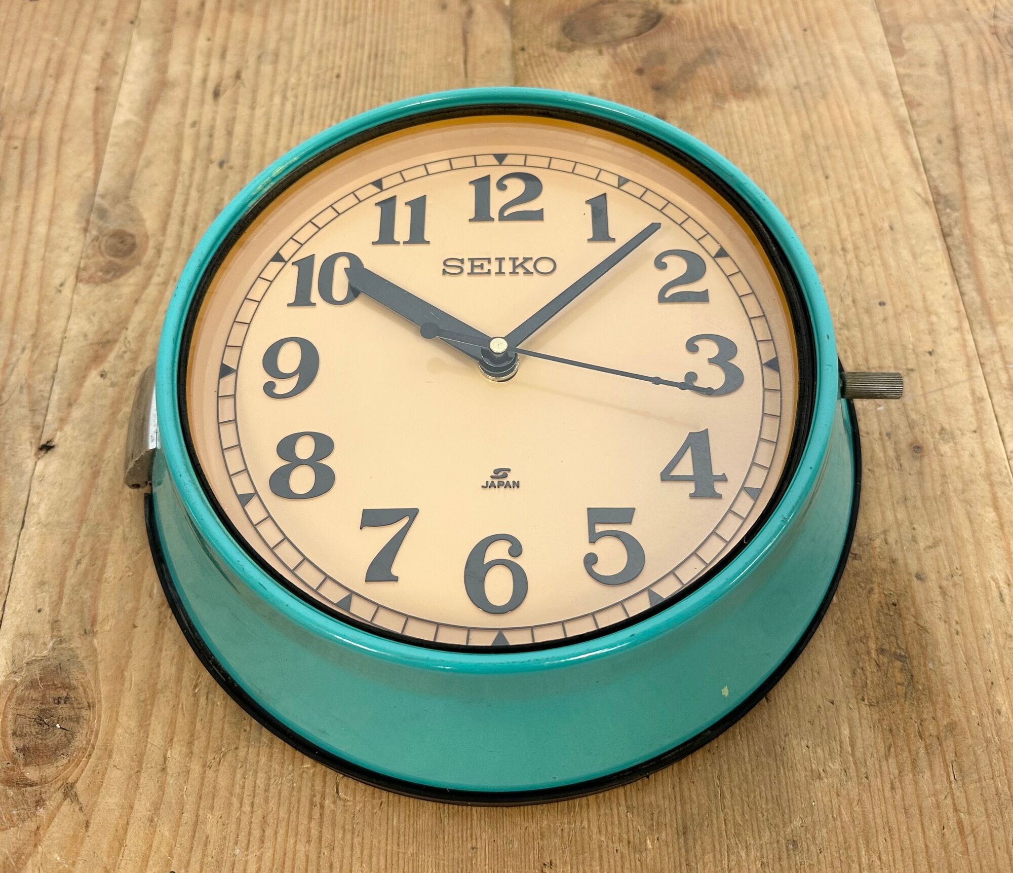 Horloge murale vintage turquoise seiko maritime, années 1970
