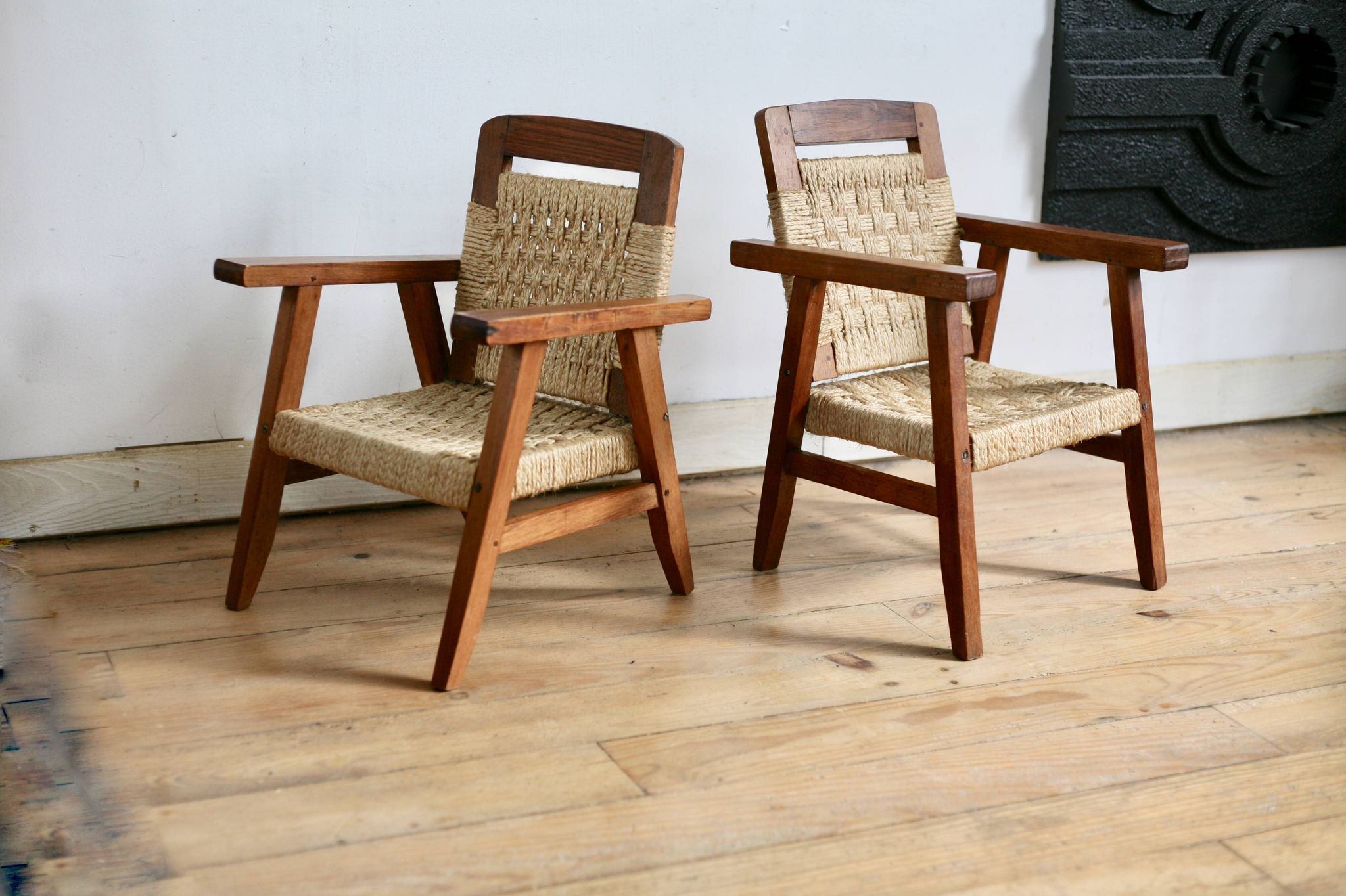 Pair of children's armchairs in rope, attributed to Audoux Minet.