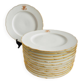 Série de 13 assiettes en porcelaine de Paris, d’époque fin XIXème