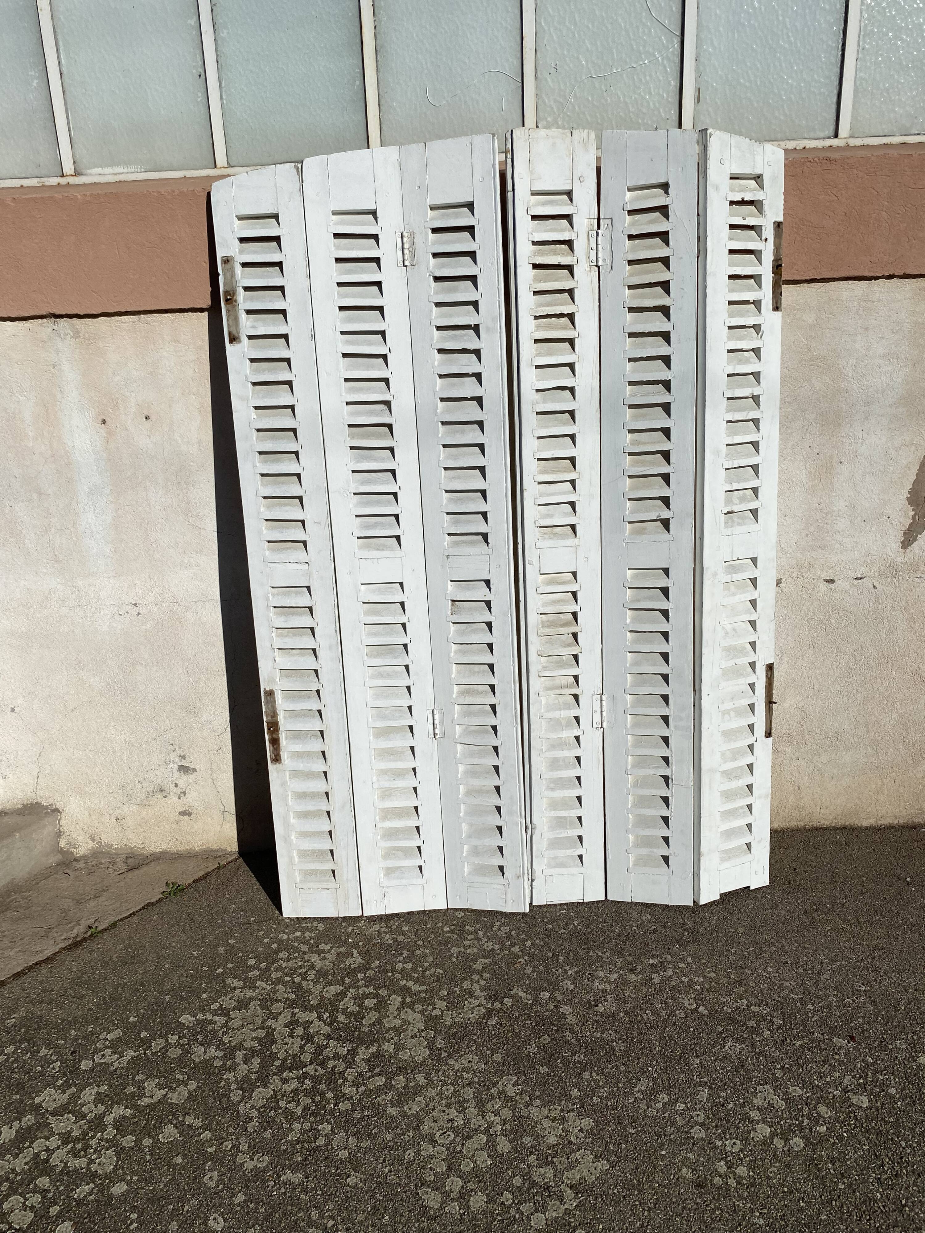 Pair of swing shutters