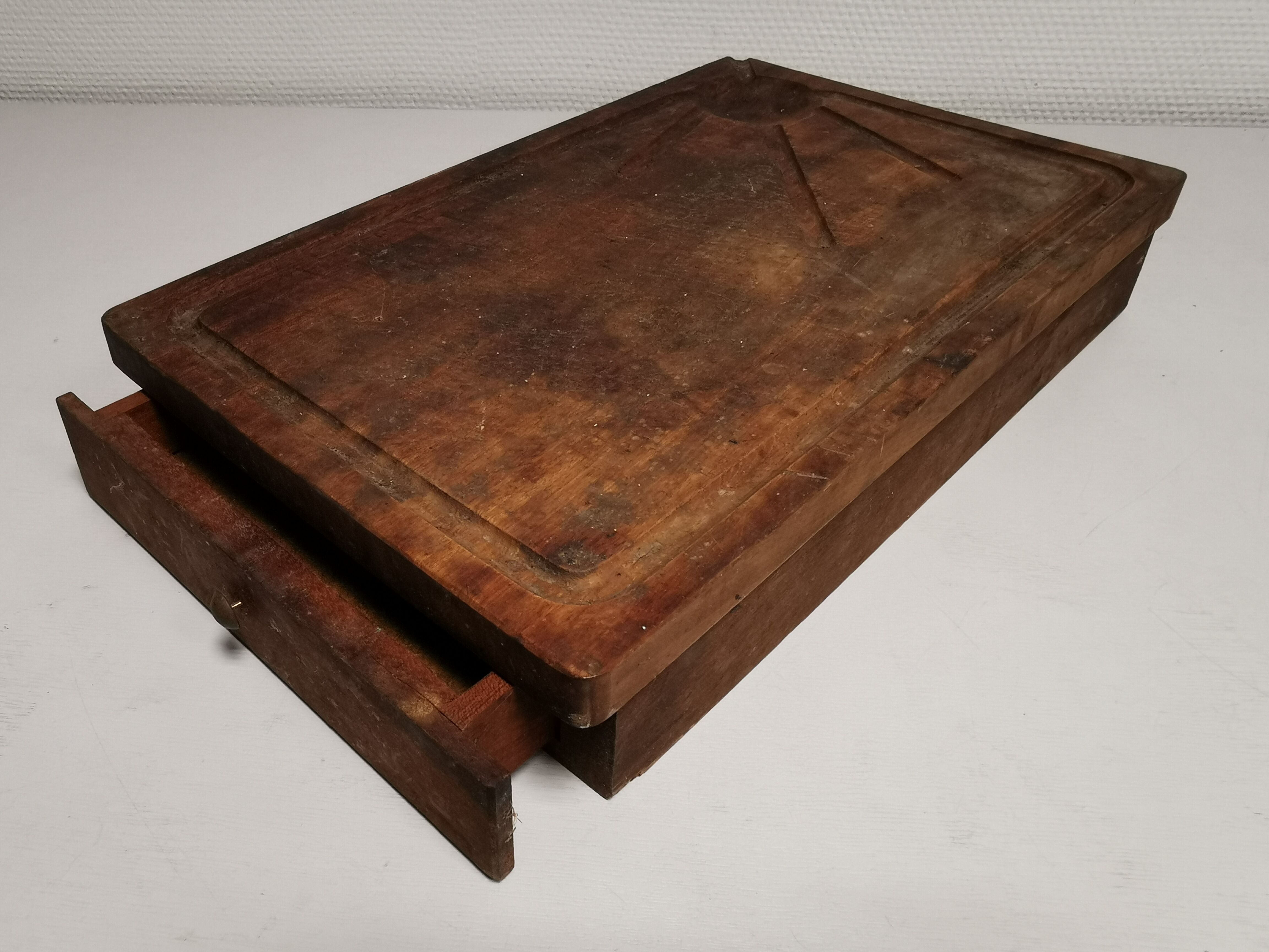 Old Wooden Cutting Board with drawer for knives. block...