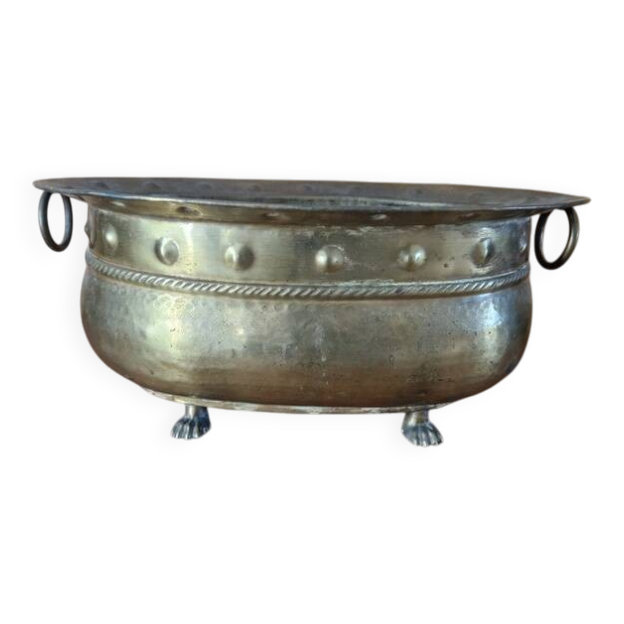 Important copper or brass planter from the 19th century with lion's paws.