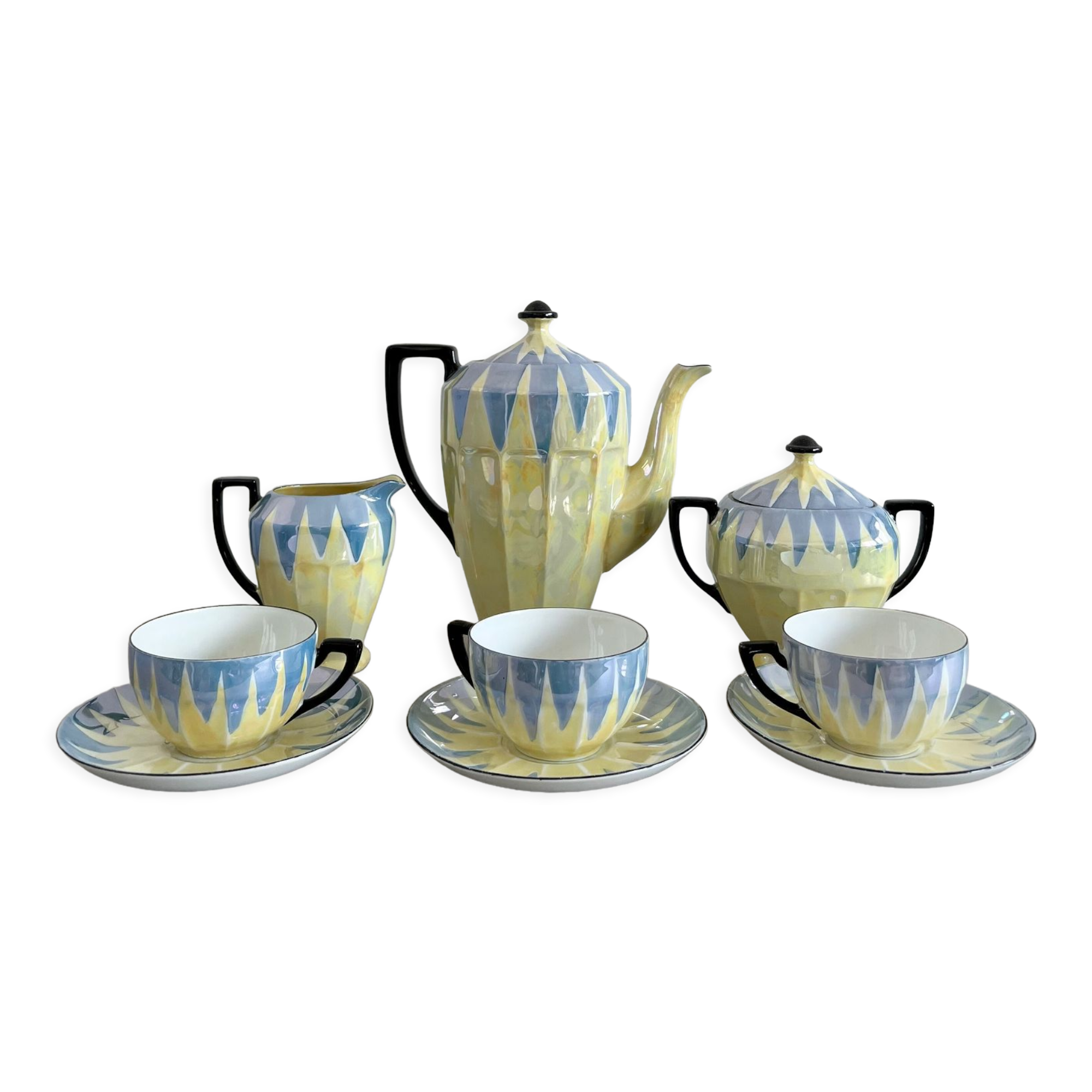 Art Deco coffee set in fine pearlescent porcelain 20s