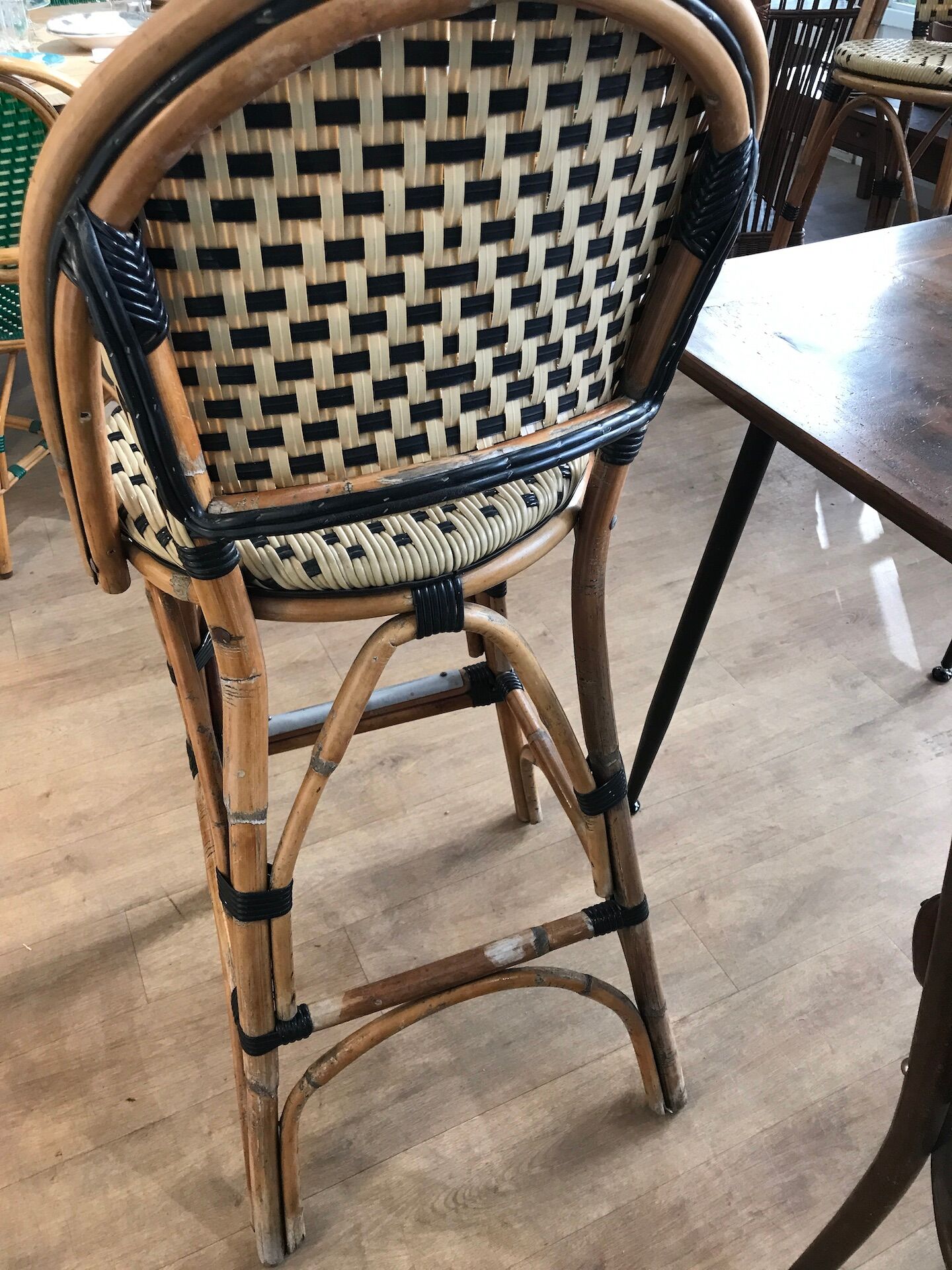 Bar stool