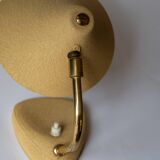 Petite lampe de table laquée beige du milieu du siècle avec abat-jour réglable, années 1950