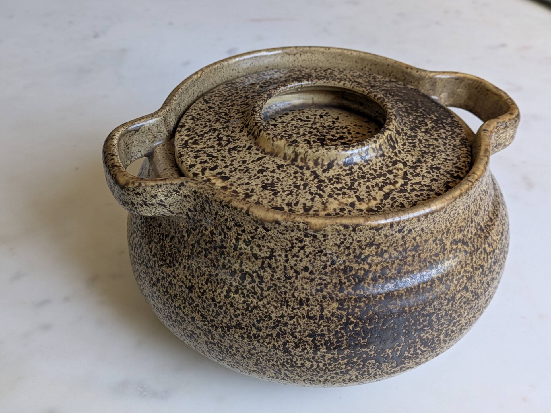 Sublime Soupière en grès moucheté "Les Potiers de l'Abbaye  70'