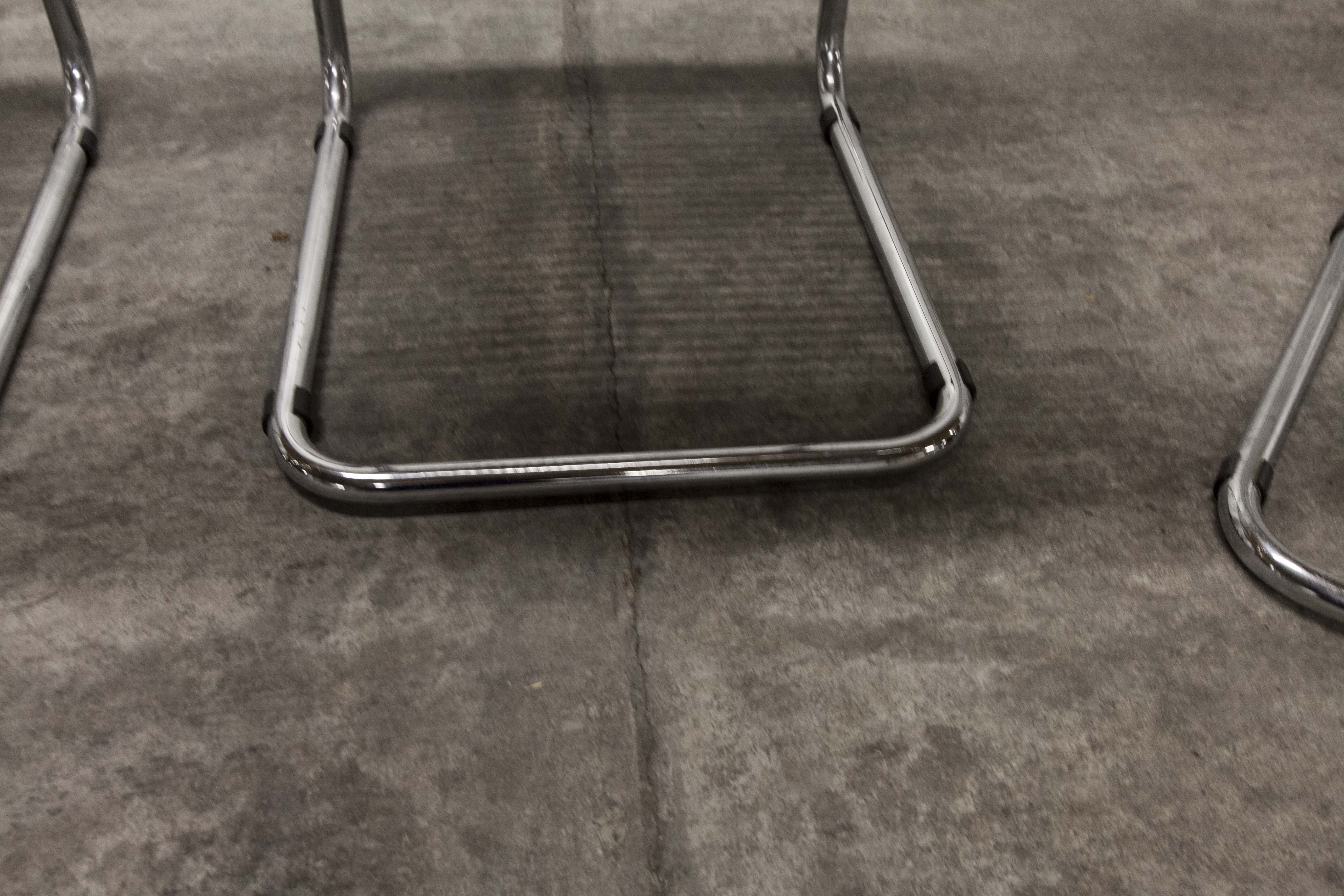 Set of 4 chairs B32 par Marcel Breuer