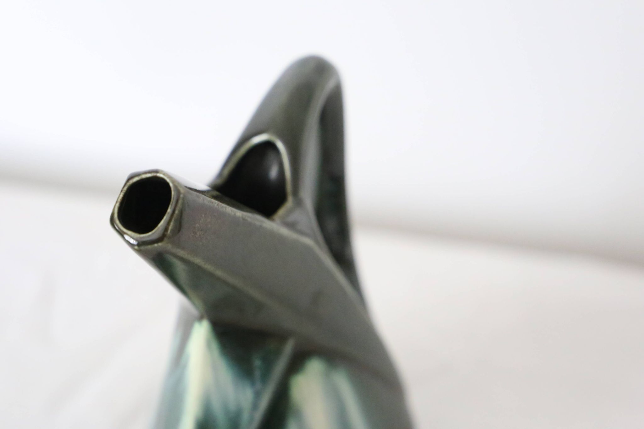 Cruche en céramique, forme cubique, vintage