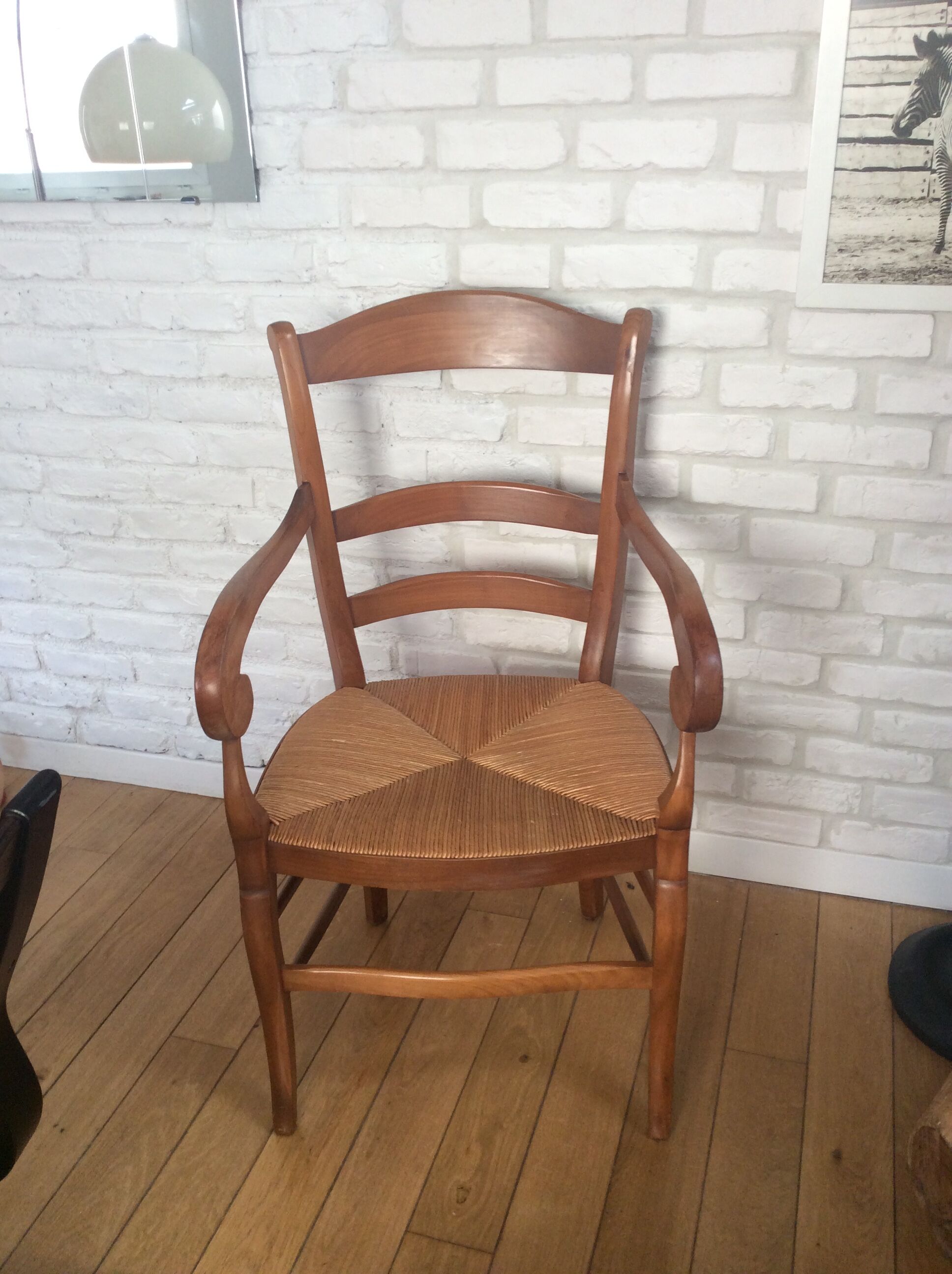 Straw seated chair