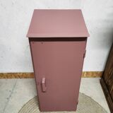 Hanging metal cabinet