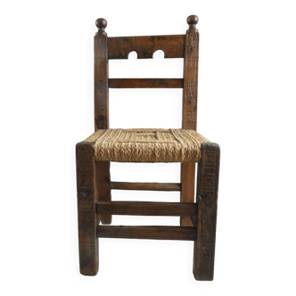 Chaise en bois et assise paillée, du Queyras