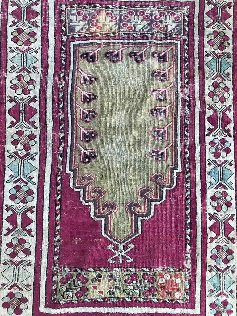 Turkish rug handmade 96 x 129 cm